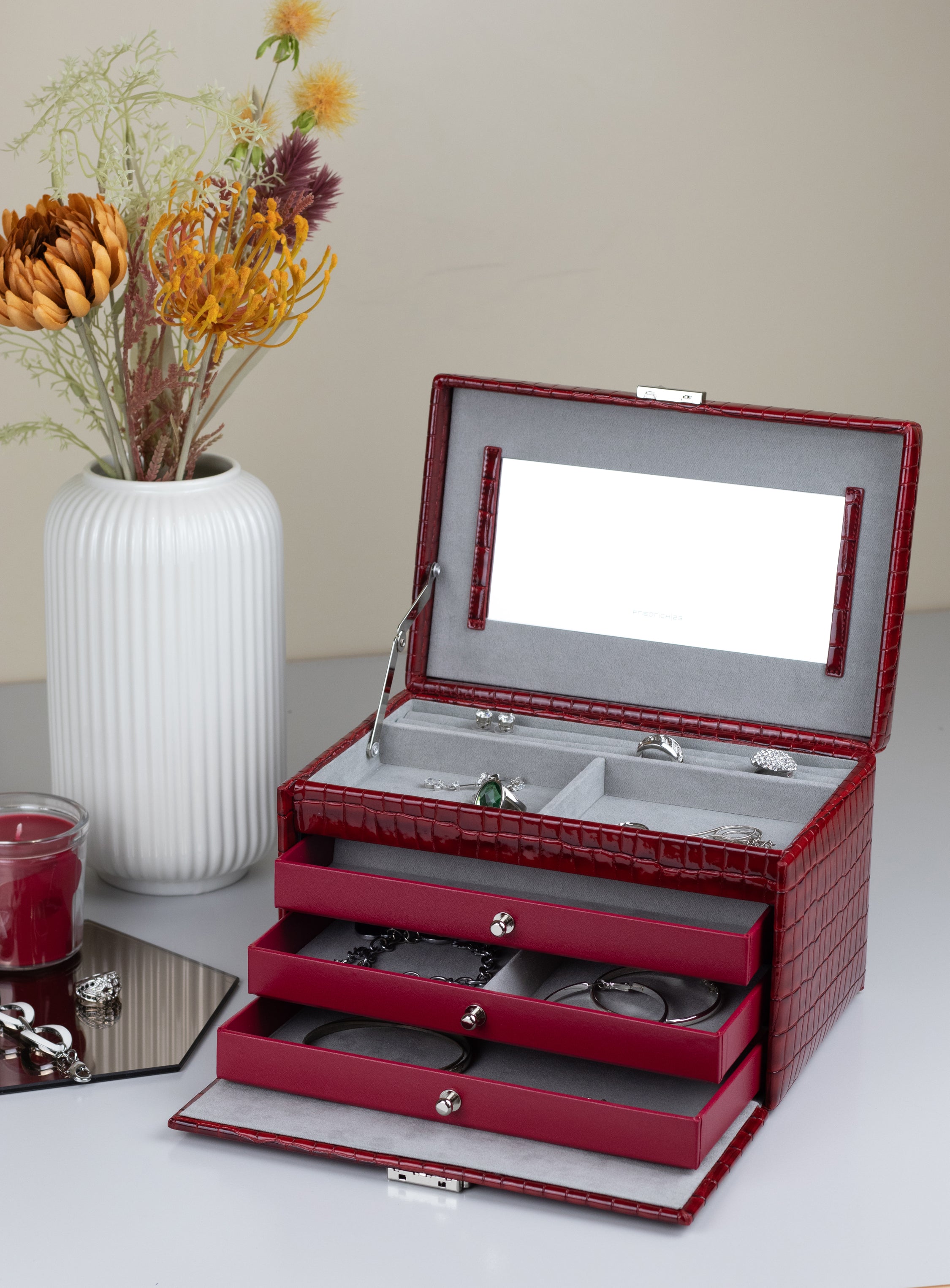 Jolie jewelry box in Kroko optics