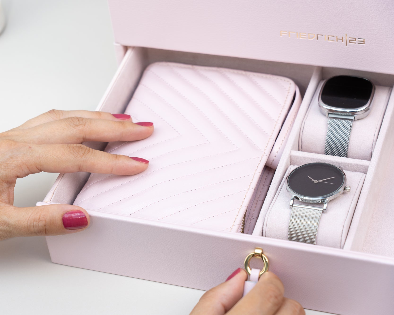 AURORA Schmucketui aus Leder