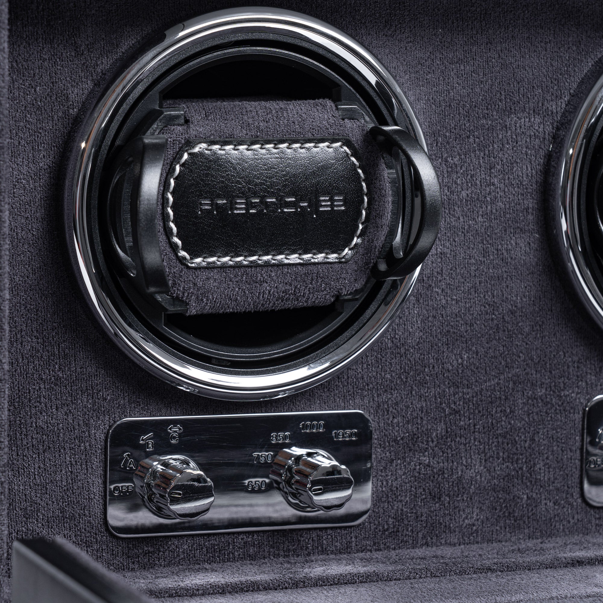 Bond watch winder for 2 watches with LED lighting