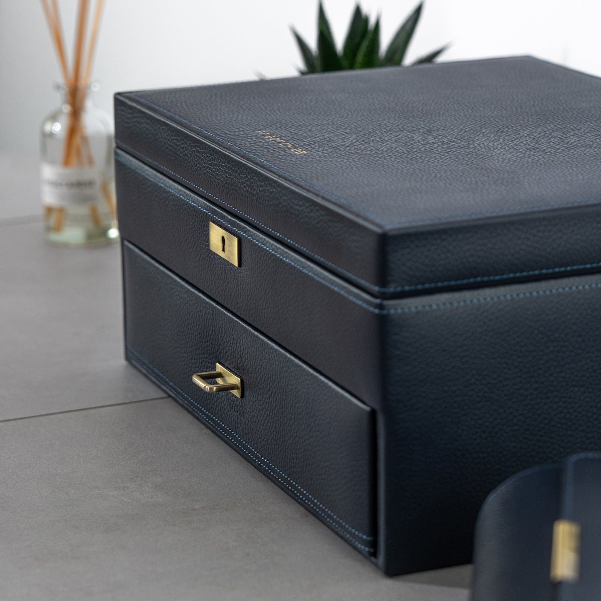 <tc>DYNASTY XXL leather watch box for 20 watches</tc>