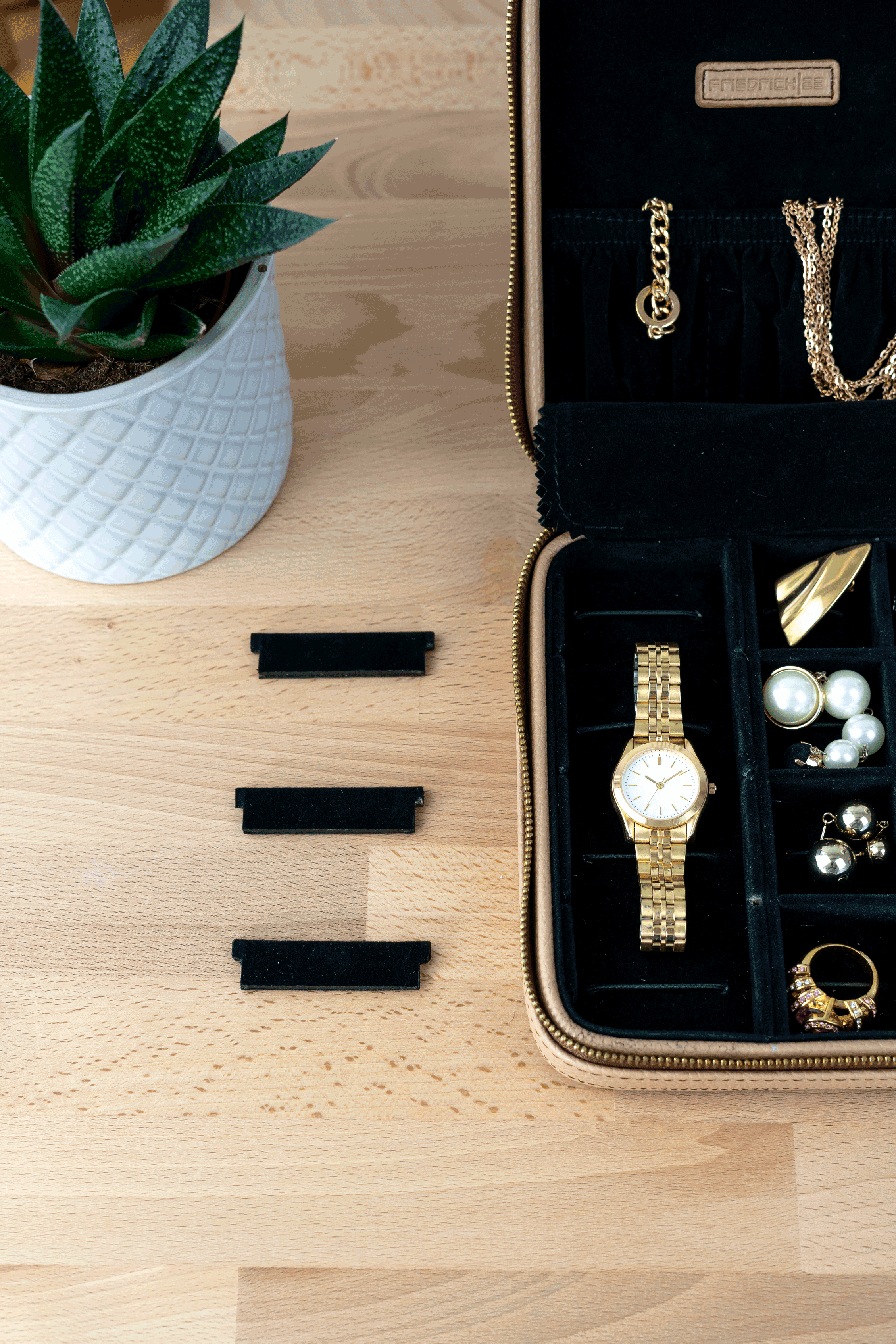 Ascot jewelry and watch case