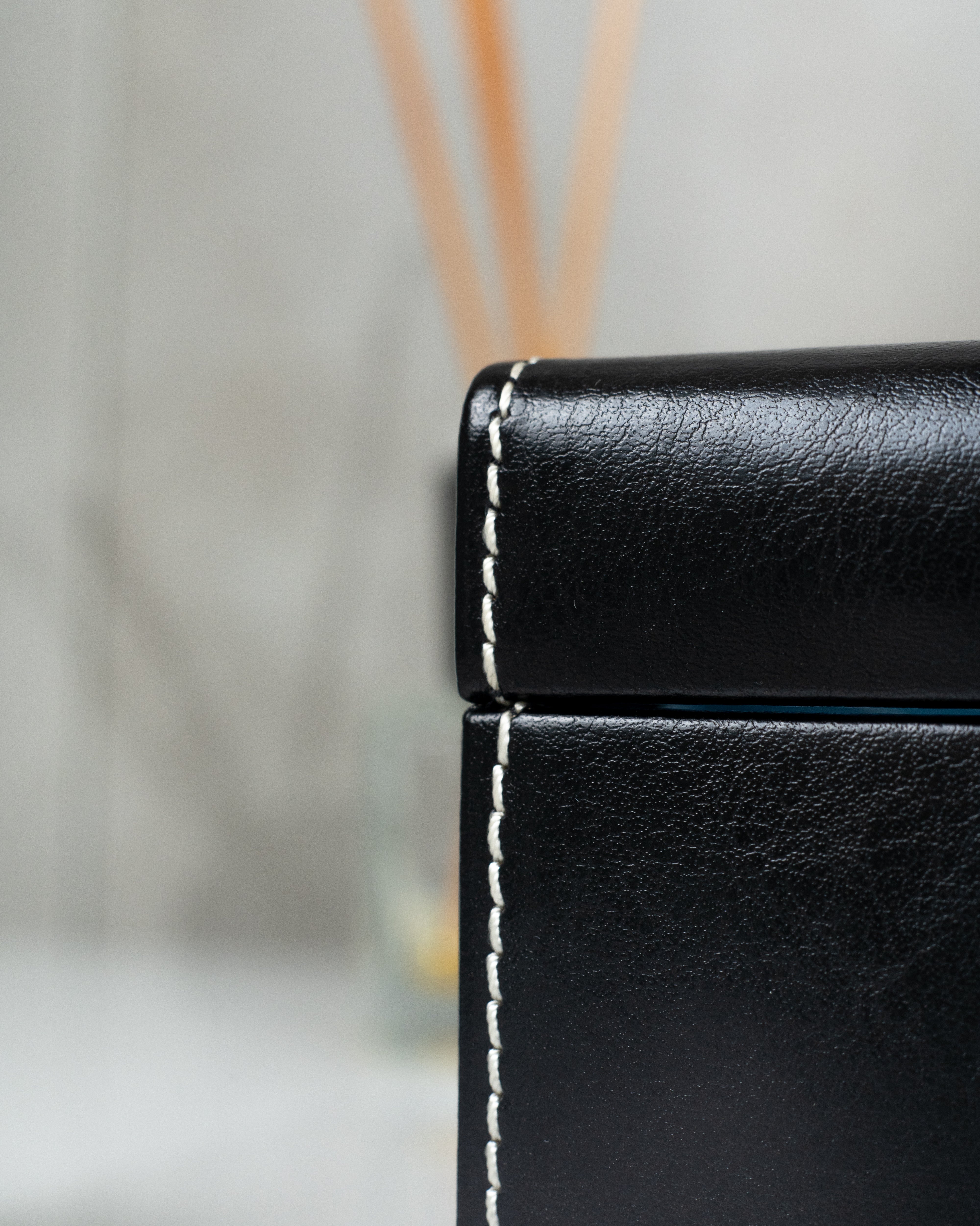 Bond watch box for 6 watches