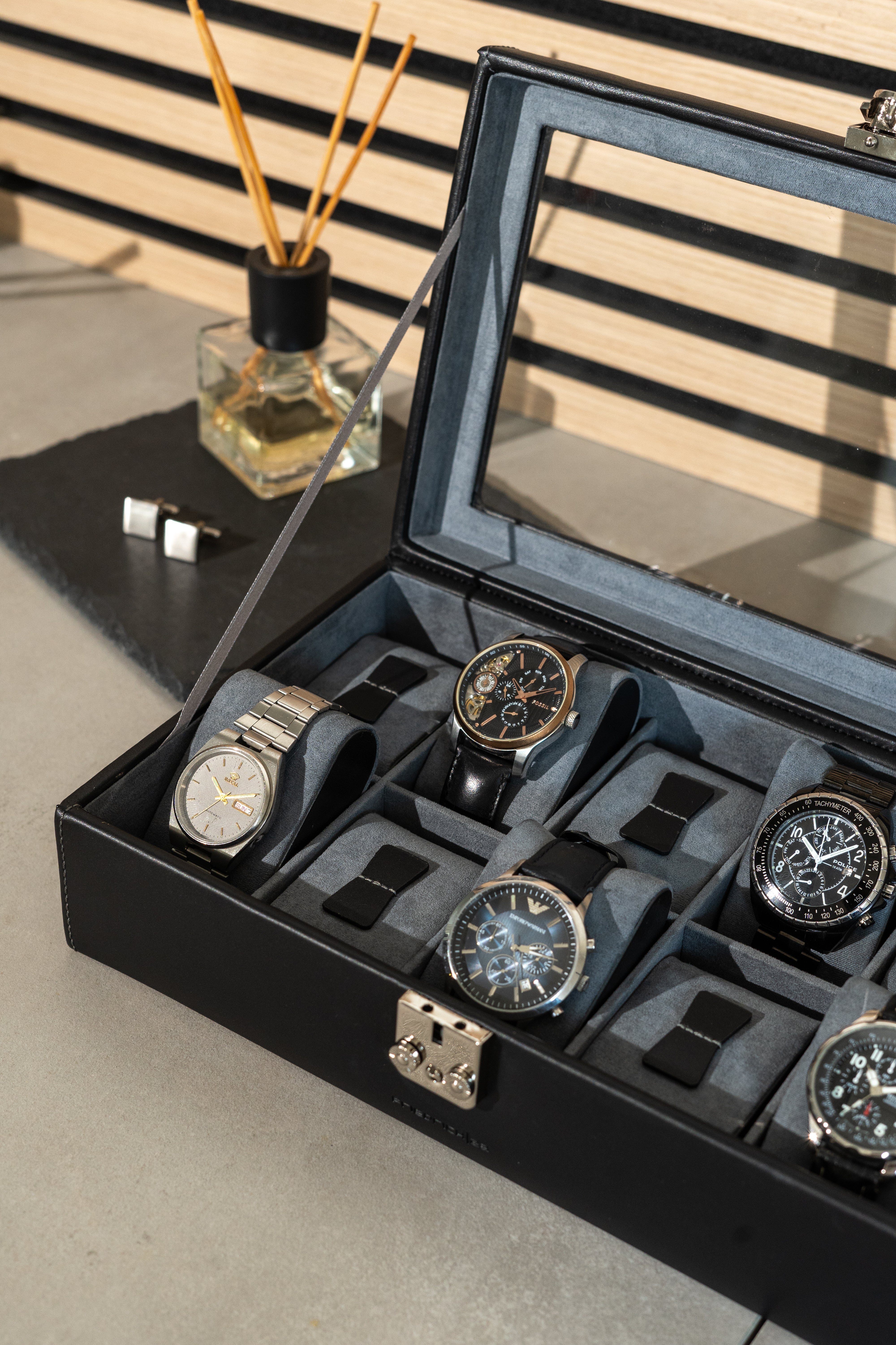 INFINITY Uhrenbox aus Leder für 10 Uhren