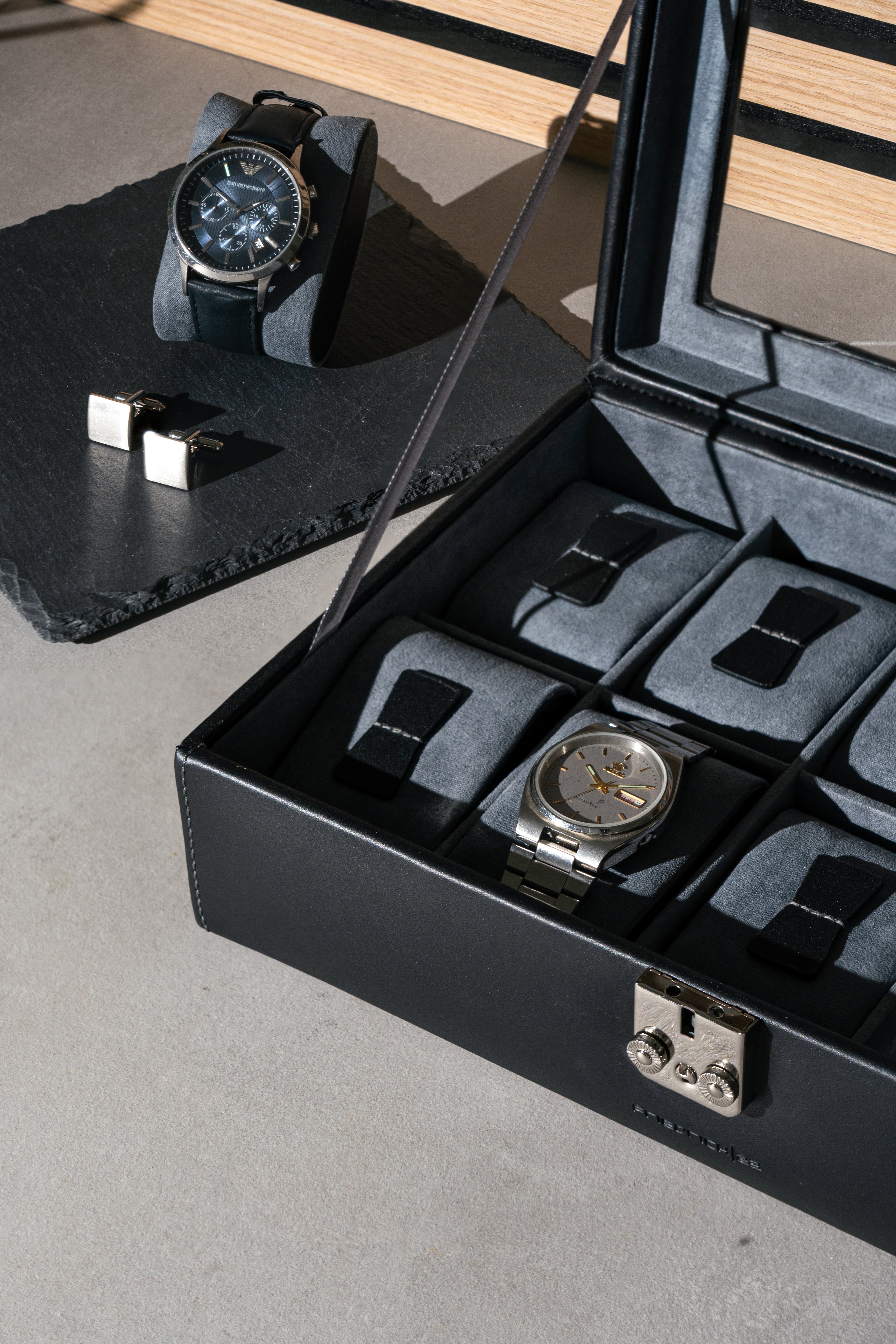 INFINITY Uhrenbox aus Leder für 10 Uhren