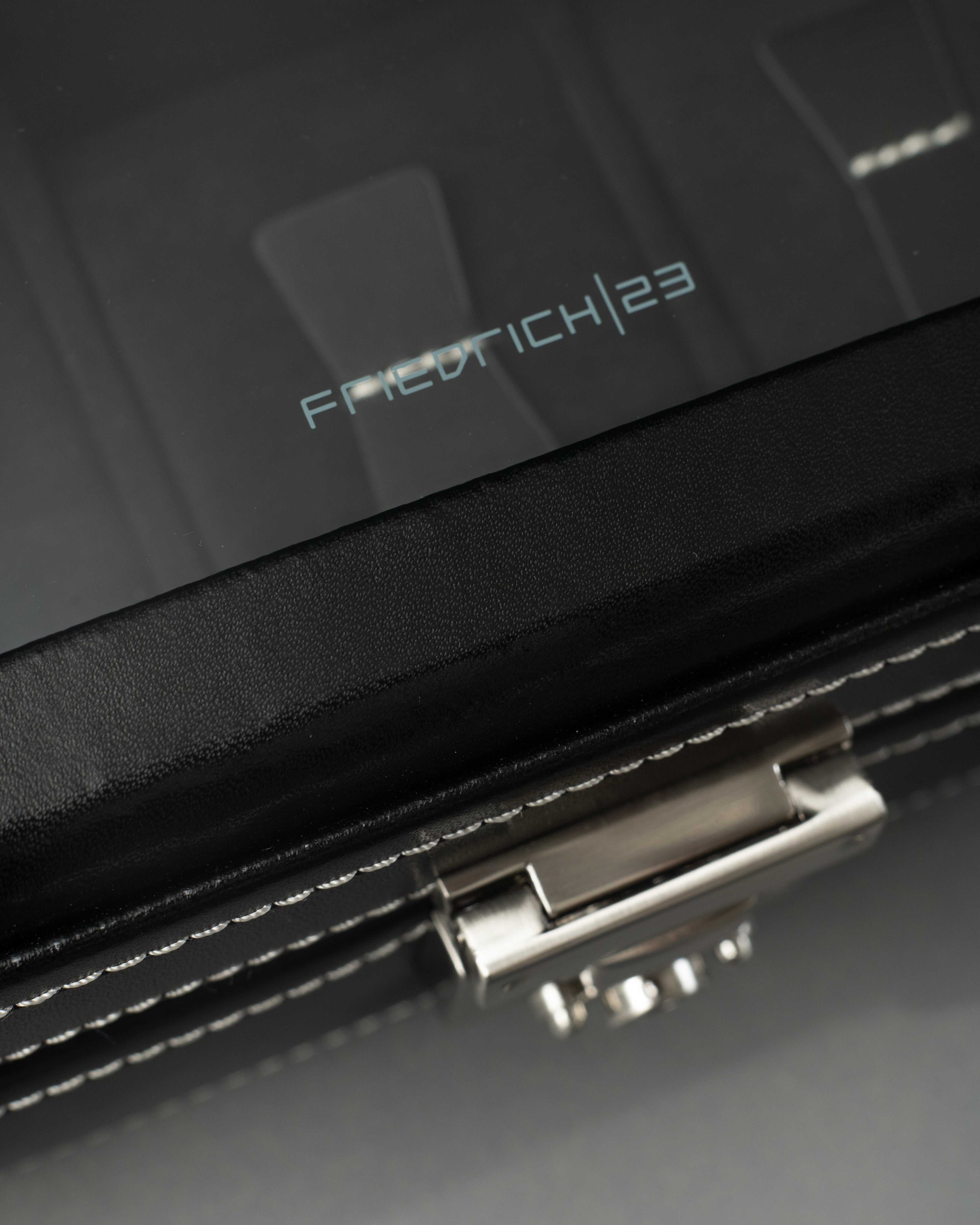 LONDON Uhrenbox für 5 Uhren aus Leder mit Glasdeckel