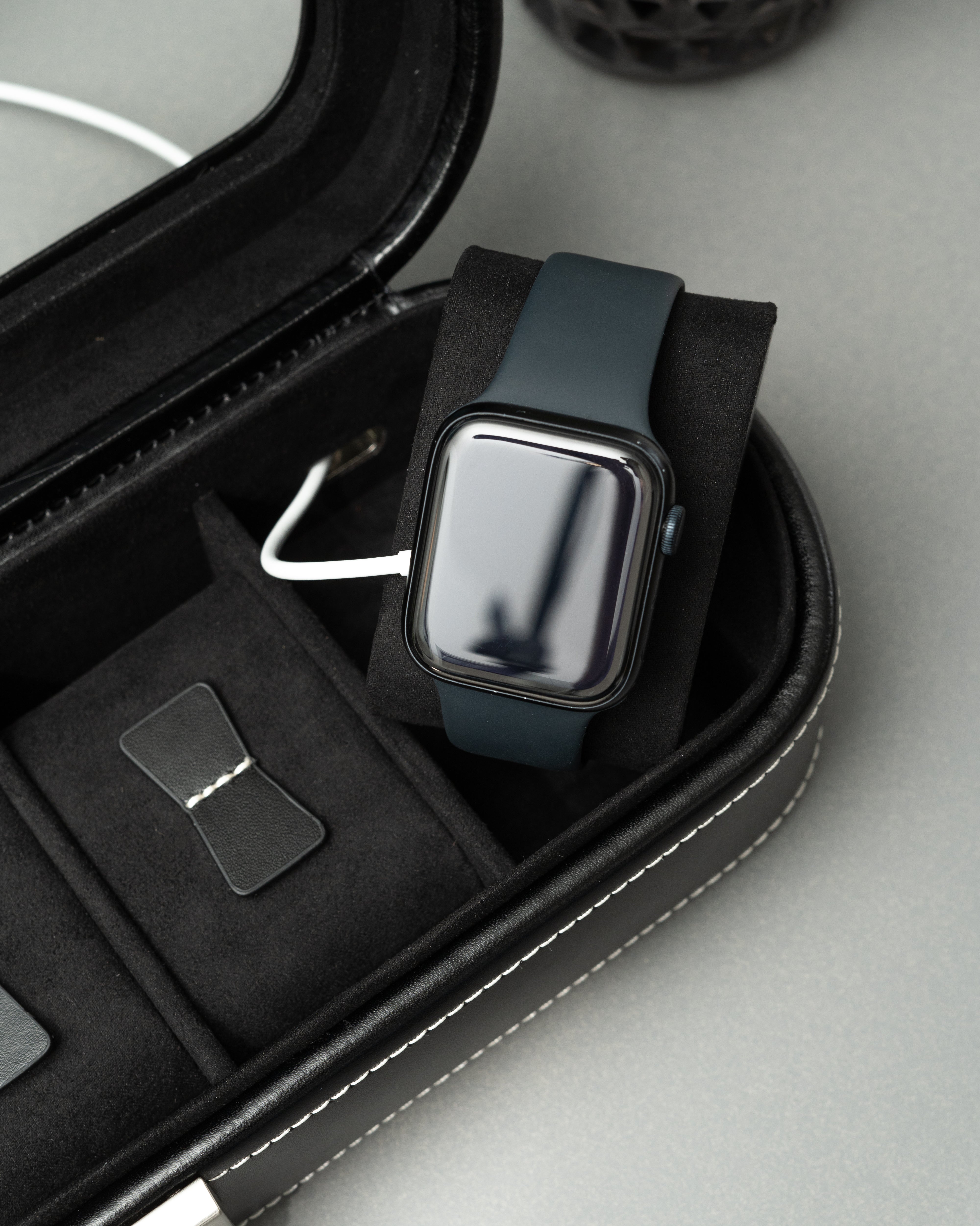 LONDON Uhrenbox für 5 Uhren aus Leder mit Glasdeckel