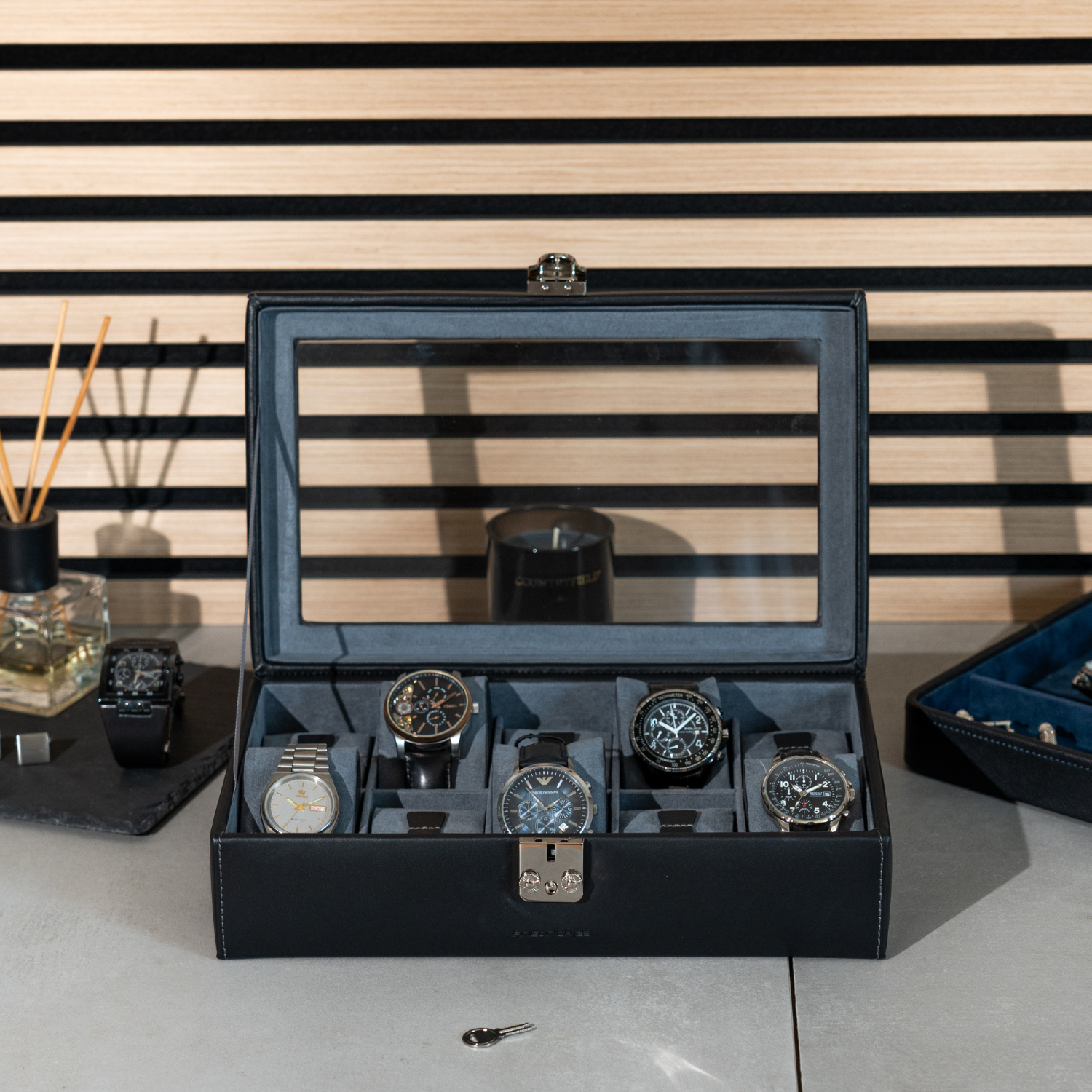 INFINITY Uhrenbox aus Leder für 10 Uhren