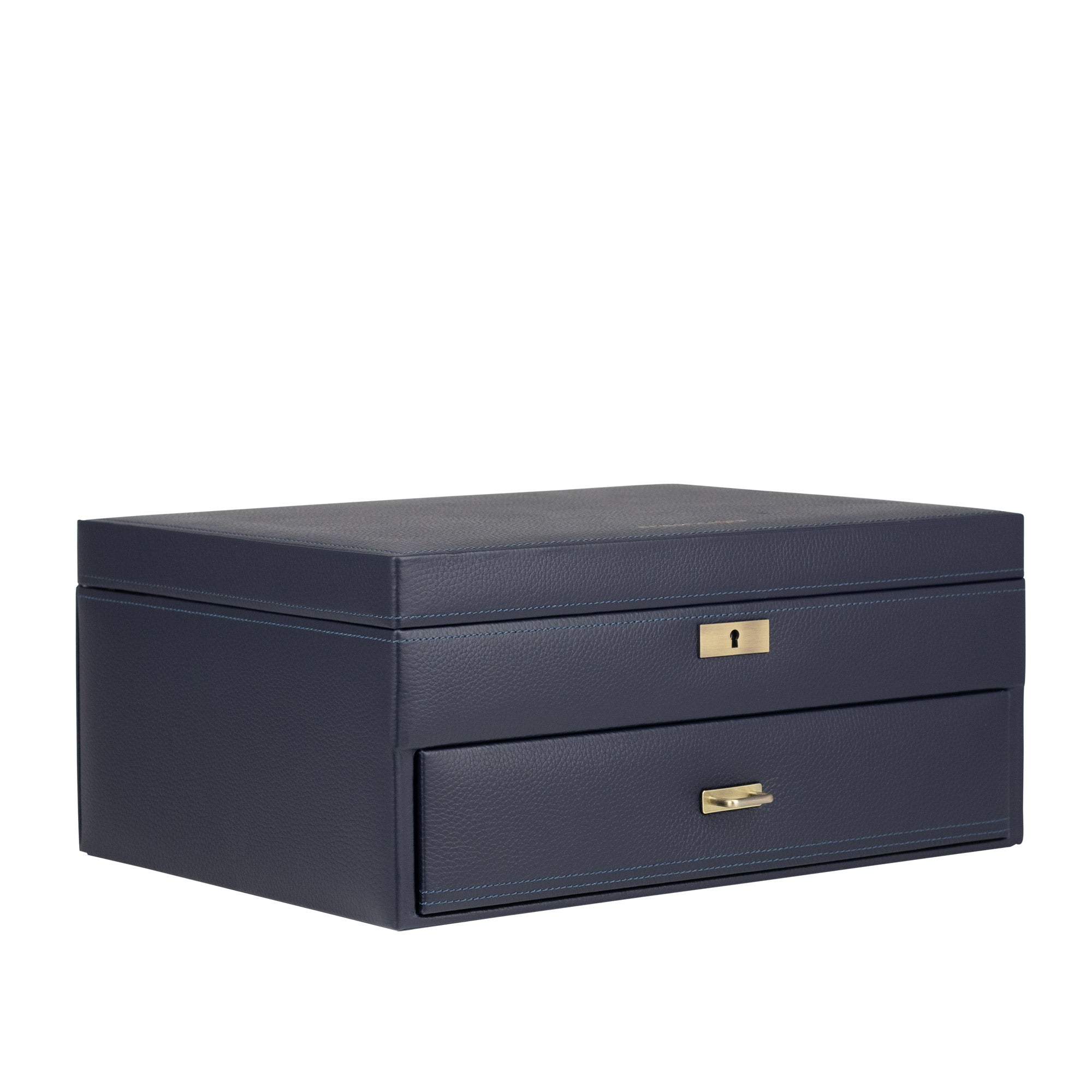Seitliche Ansicht der blauen Uhrenbox aus genarbtem Leder mit blau abgesetzten Nähten und Metallschloss und Metalllogo sowie Schublade an der Frotseite