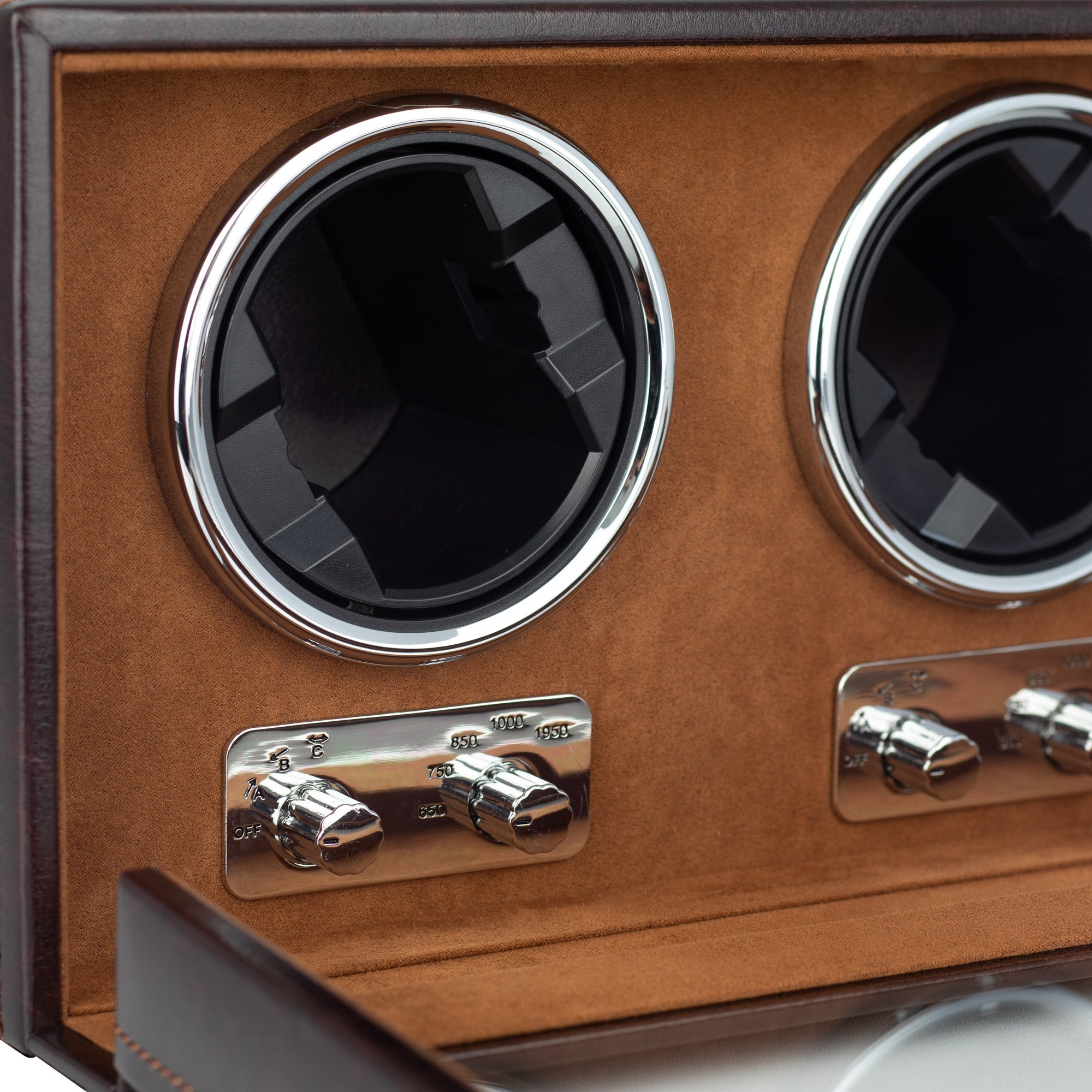Bond watch winder for 2 watches with LED lighting