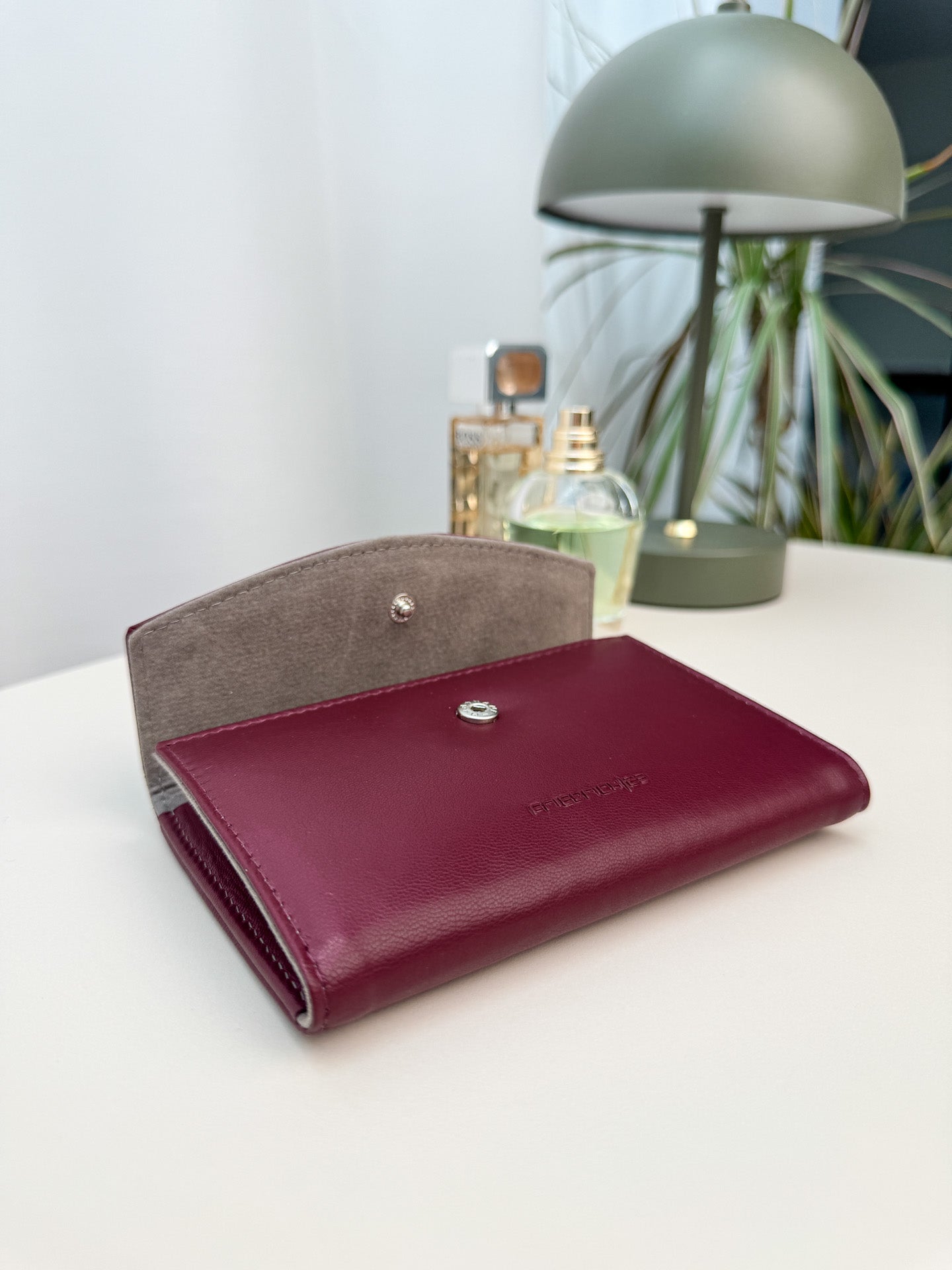 SIENNA manicure case - leather