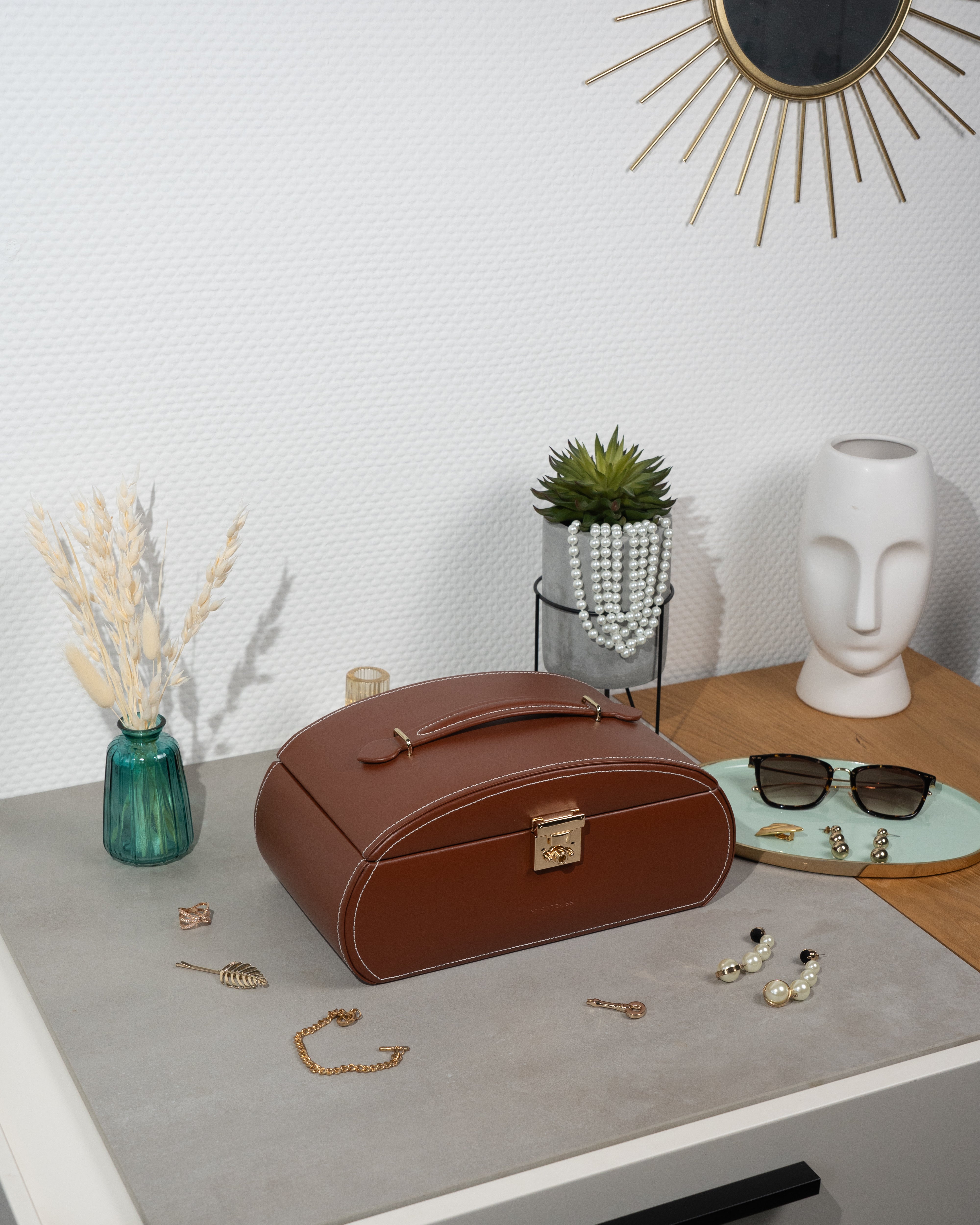 Cordoba jewelry box made of leather