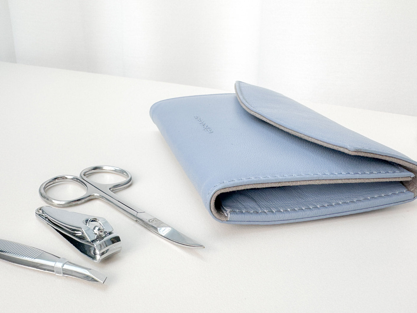 SIENNA manicure case - leather