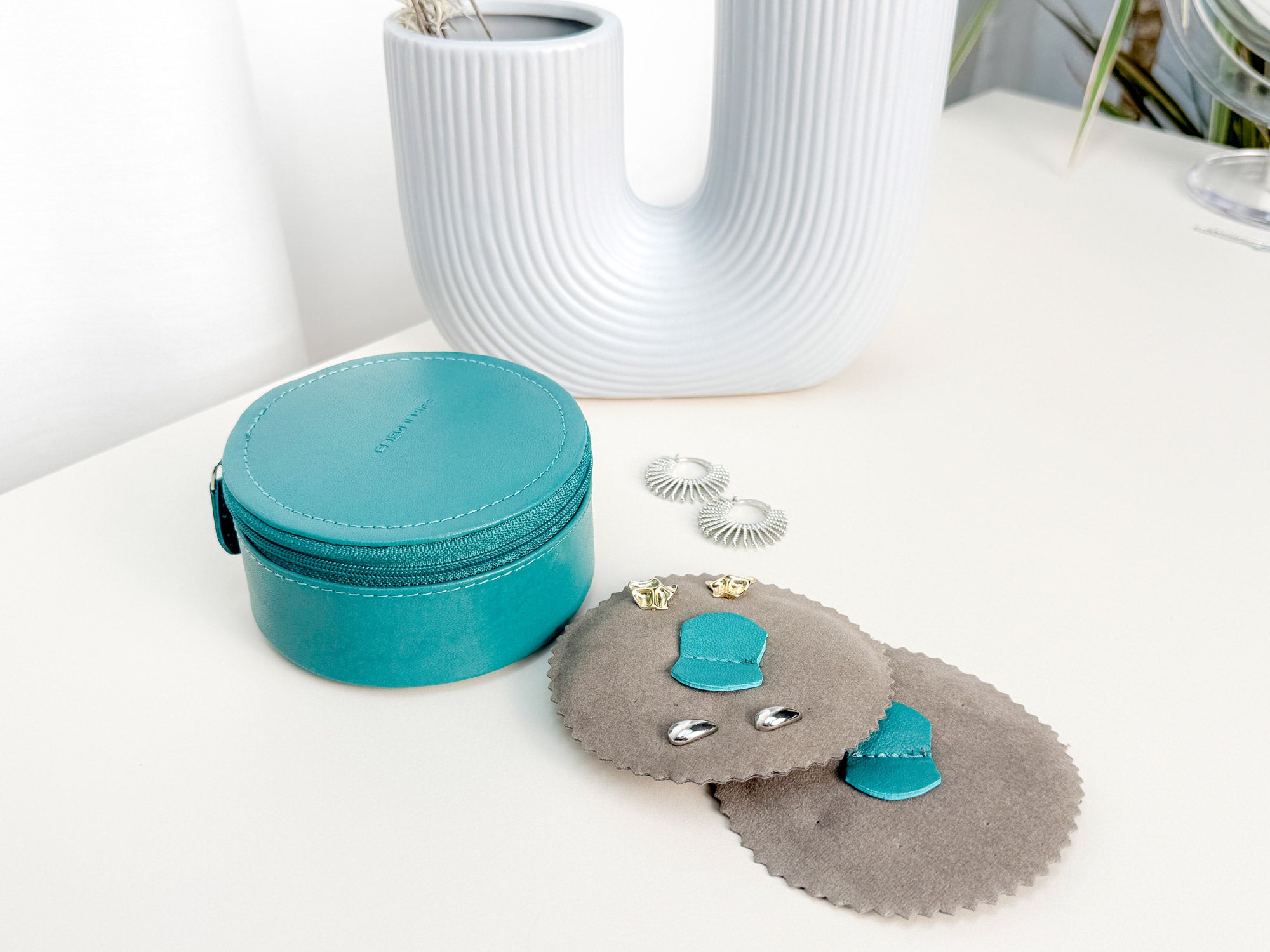 SIENNA jewelry box - leather